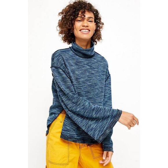 NWT Free People Women's Oversized Turtleneck Sweater Bell Sleeve Blue Small Boho - Picture 1 of 10